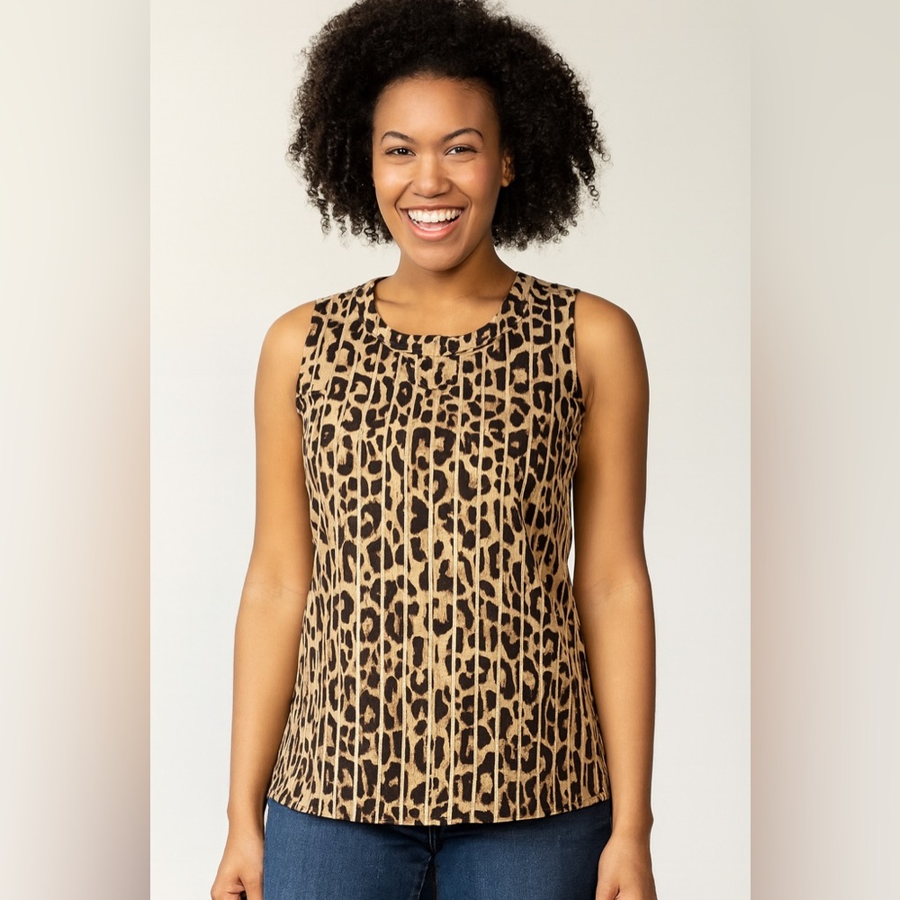 Cabi ladies top leopard print with stripes size M. Zip in back U11